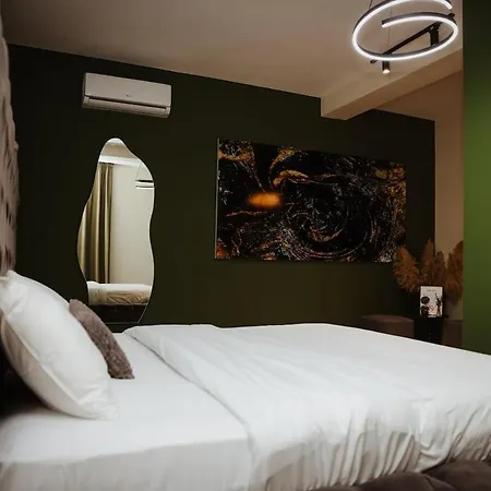 Two-bedroom In * تيرانا