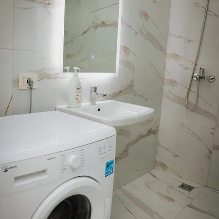 Two-bedroom In * تيرانا